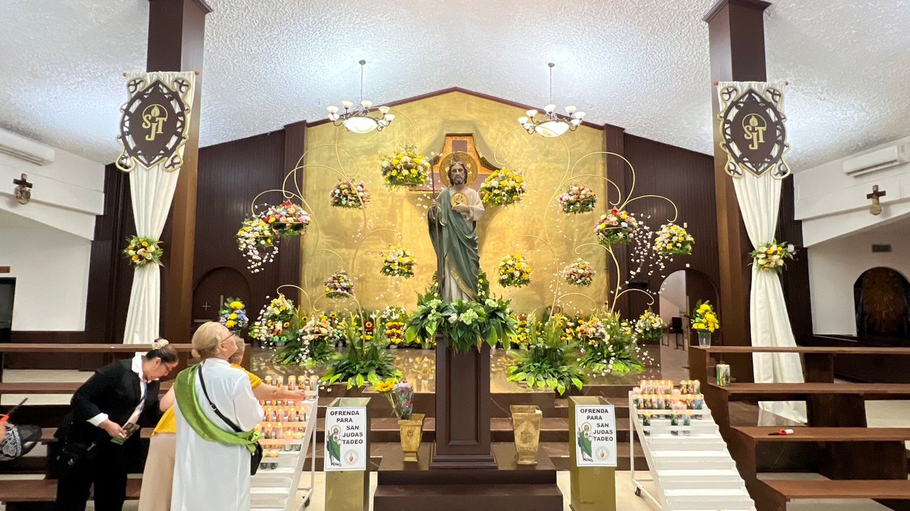 Miles de fieles acuden al santuario de San Judas Tadeo en Reynosa