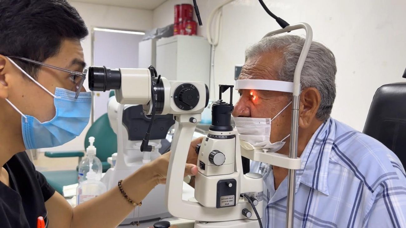 IMSS realiza más de 2,000 cirugías de cataratas en Coahuila