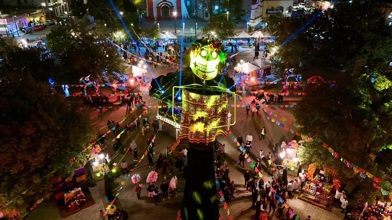 Participan más de 12 mil asistentes en Festival de la Catrina
