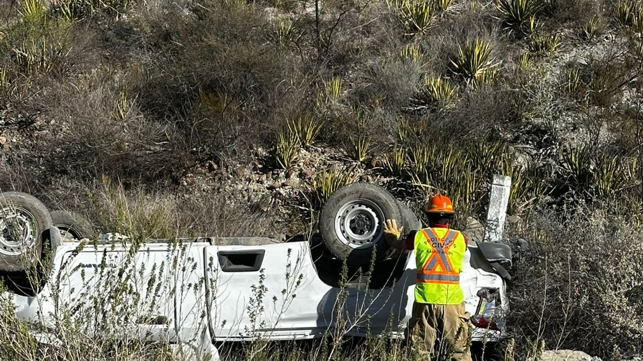 Conductor lesionado tras volcadura en la Saltillo–Monclova