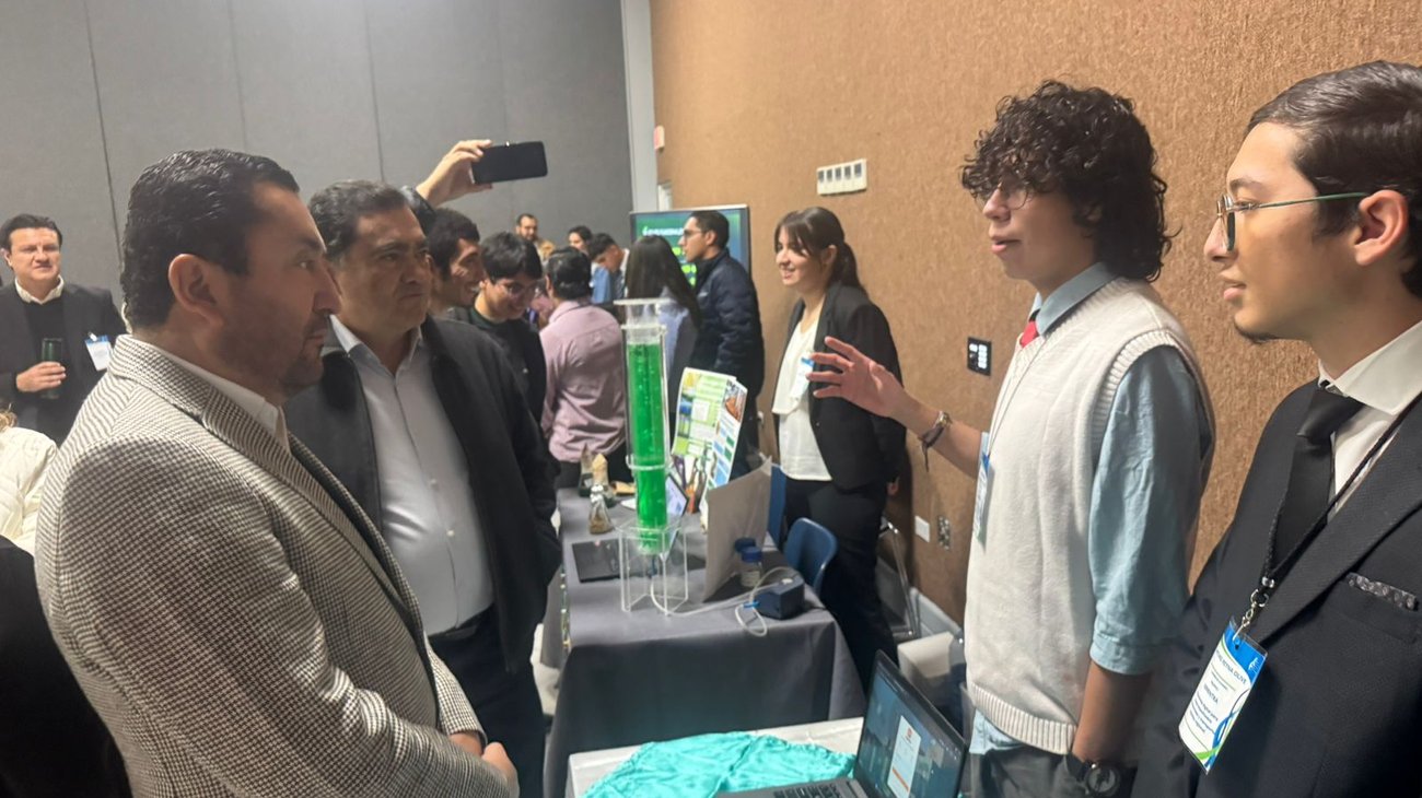 Incentiva UTC innovación empresarial con incubadora de negocios