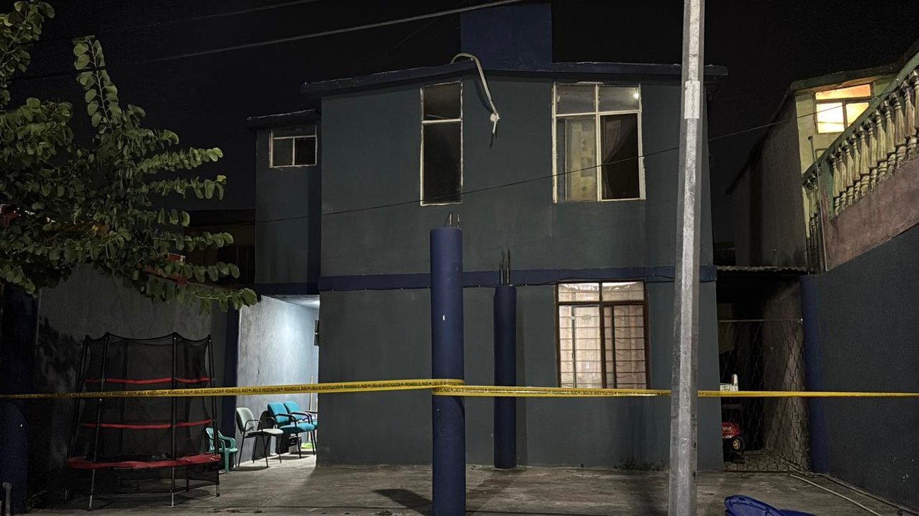 Catean domicilio vinculado a investigación por triple homicidio