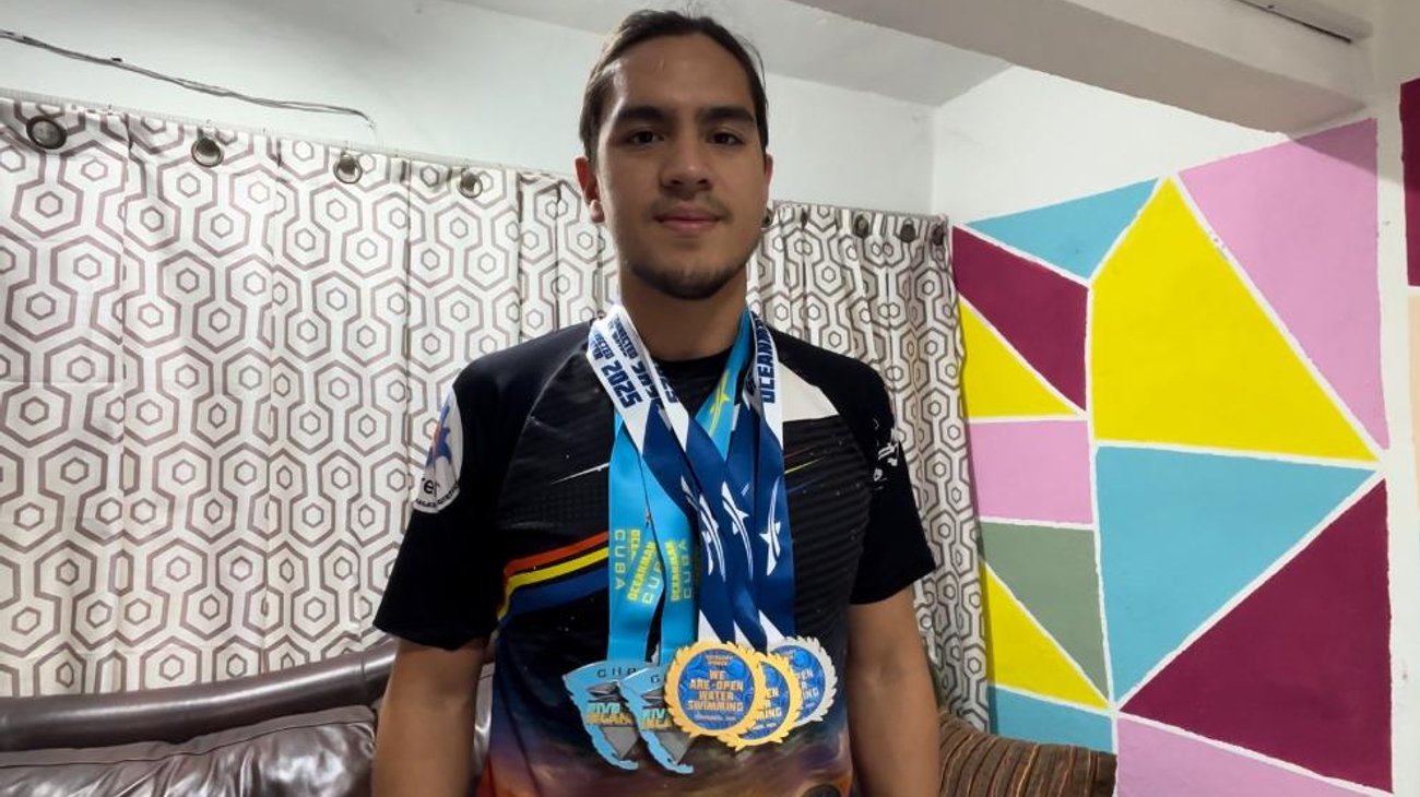 Gana pase a mundial de natación en Dubai, busca apoyo para acudir