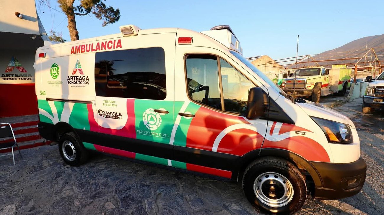 Bebé nace de emergencia a bordo de ambulancia en Saltillo