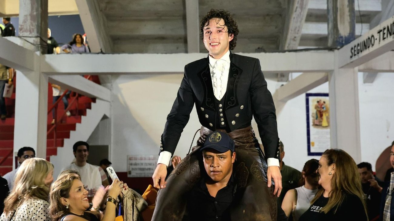 Whats_App_Image_2025_11_23_at_11_13_29_PM_860a58f5aa