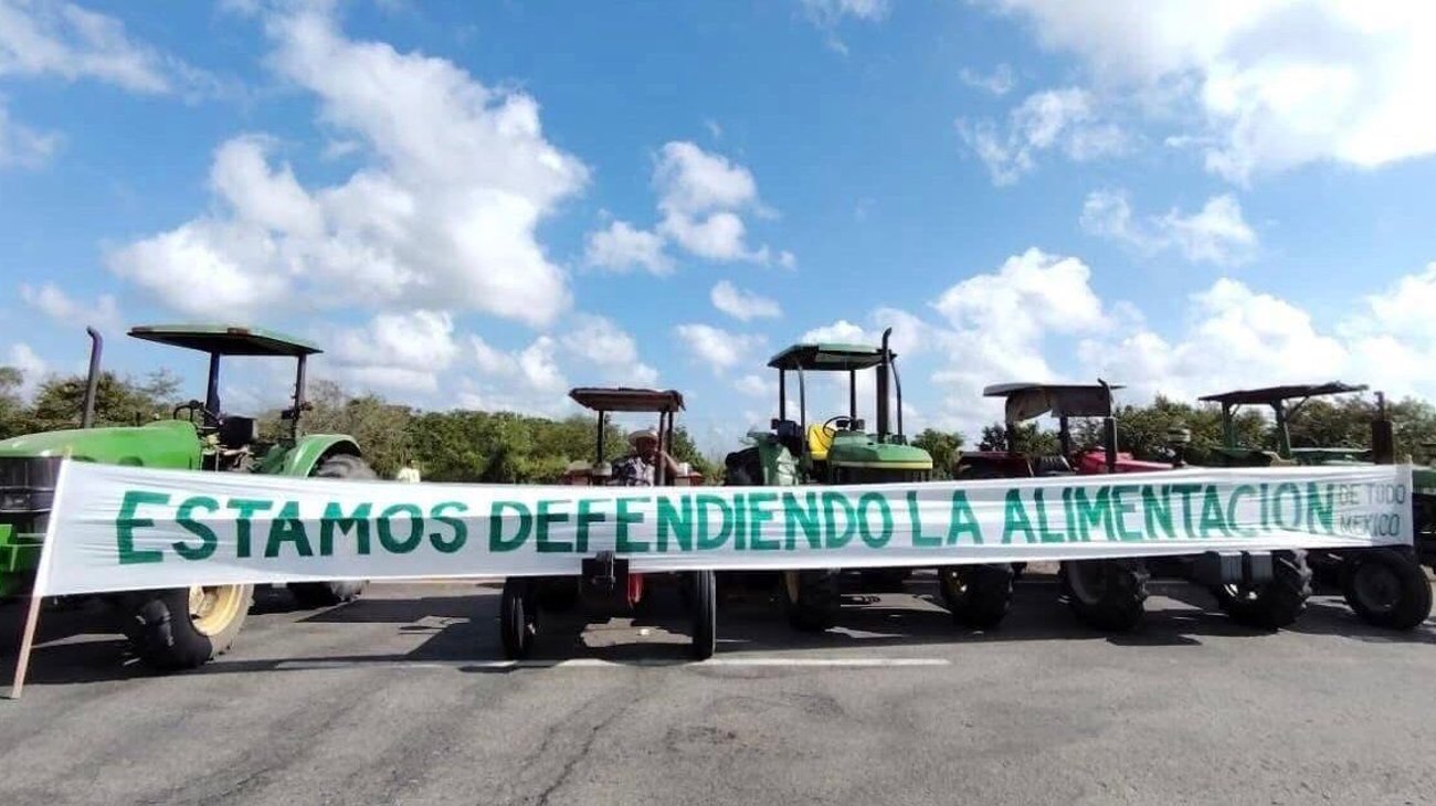 Productores agrícolas mantienen bloqueos por tercer día