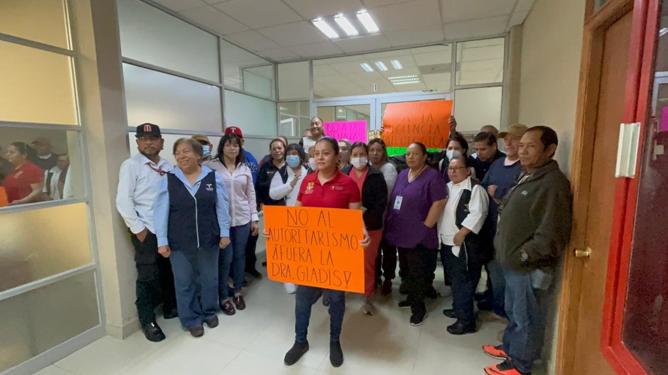 Toman trabajadores oficinas del Distrito de Salud en Nuevo Laredo