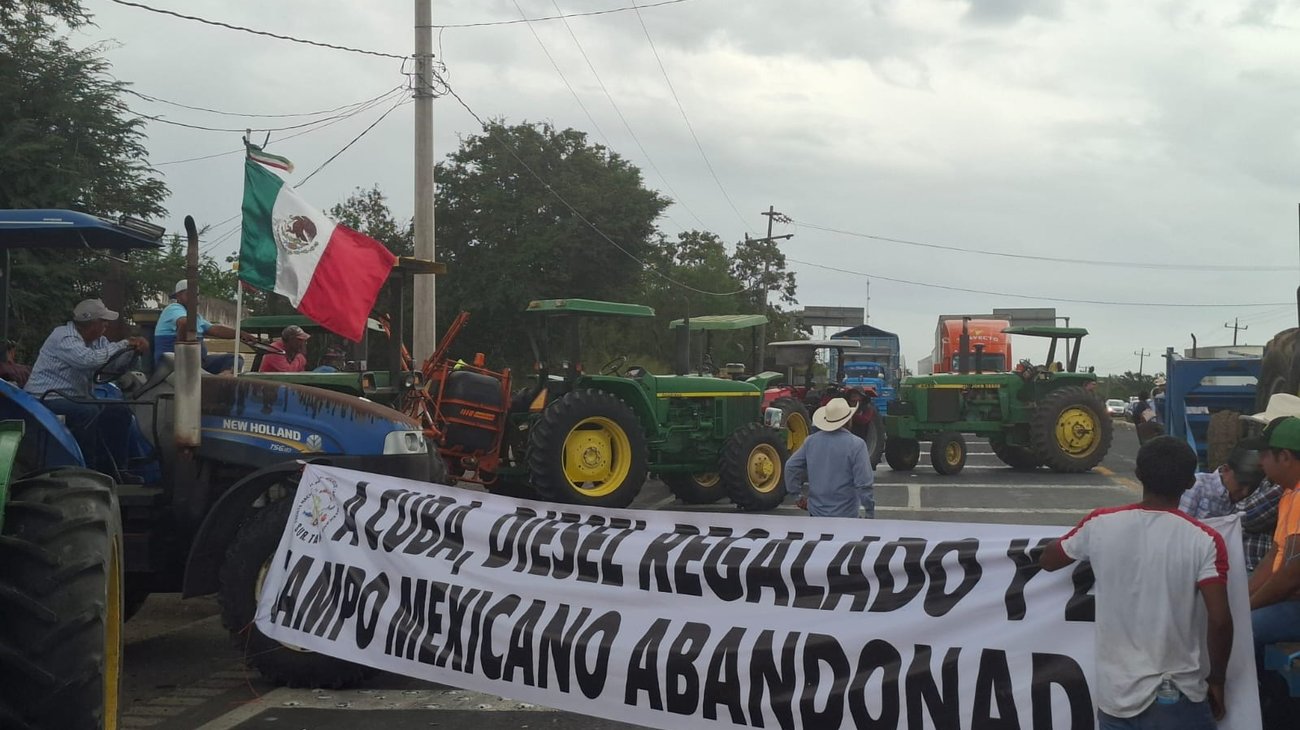 Productores mantienen bloqueos en Tampico-Mante pese a avances