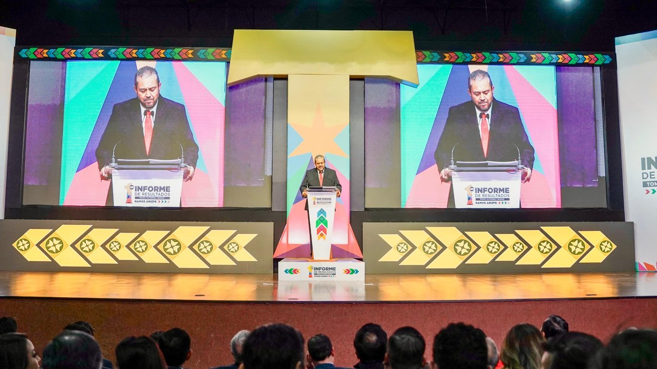 Rinde Tomás Gutiérrez su Primer Informe respaldado de gobernador