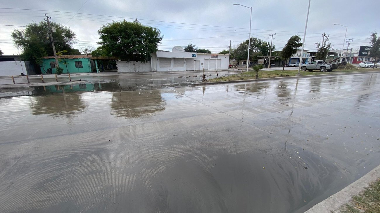 Fuga de aguas negras genera riesgo sanitario en Reynosa