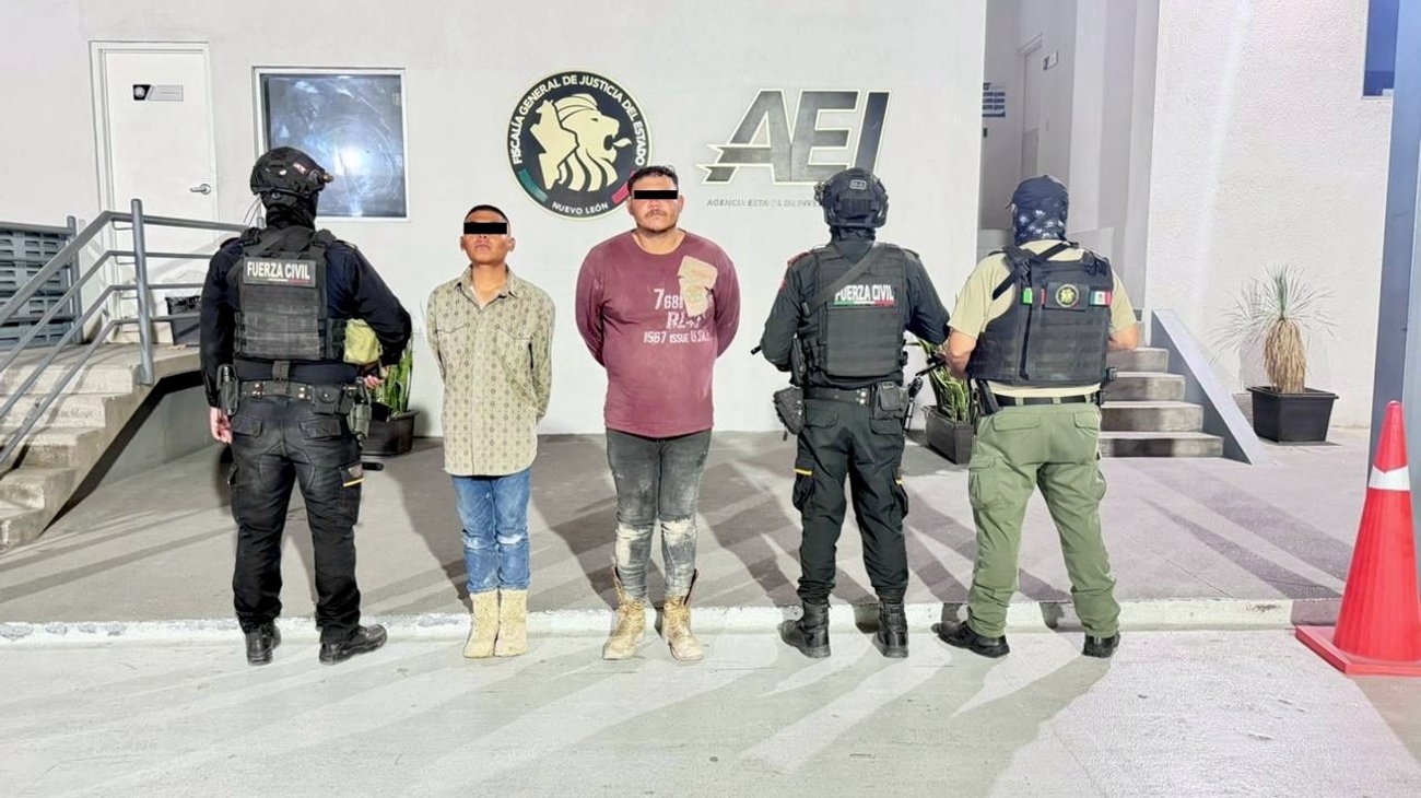 Detienen a dos hombres con arma en Doctor Arroyo