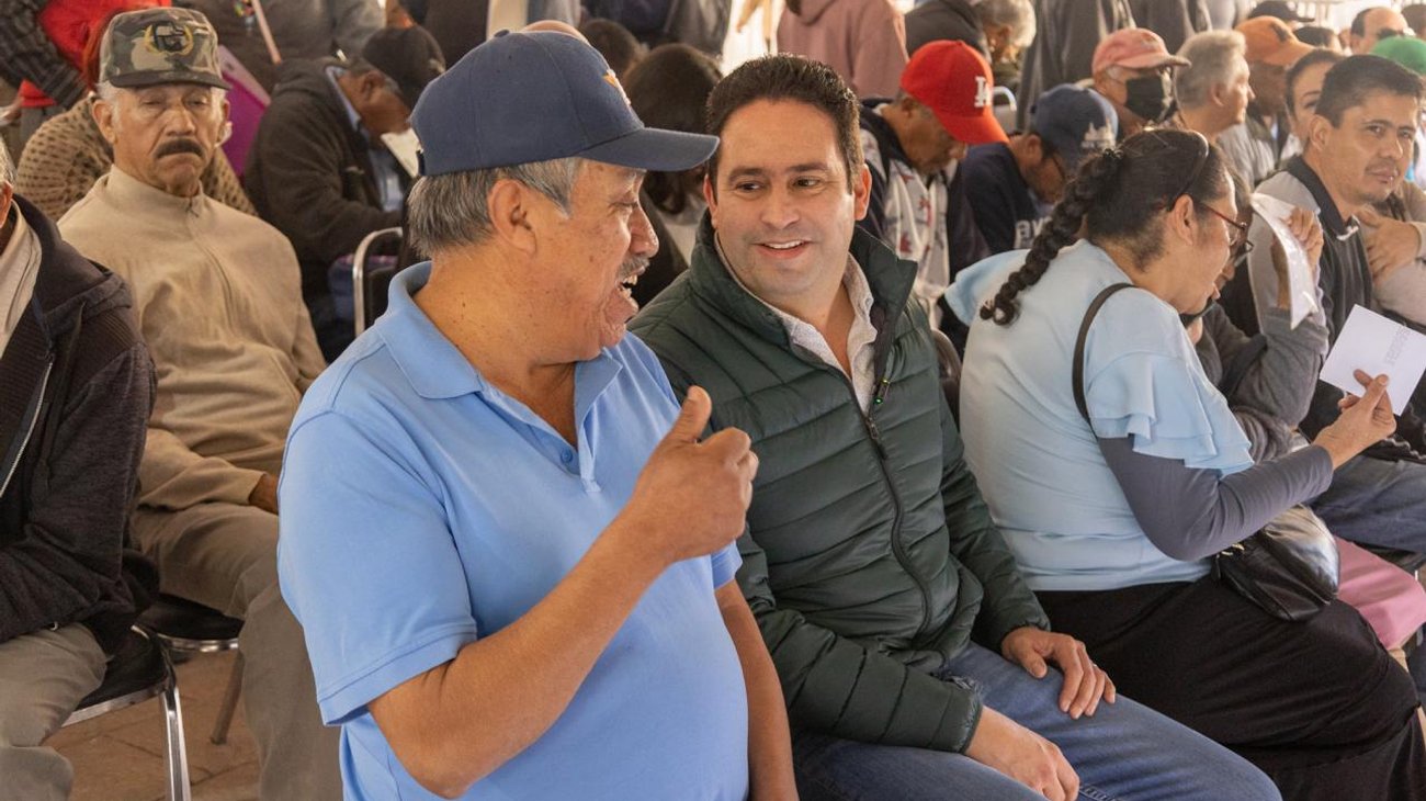 Javier Díaz agradece a contribuyentes en pago del predial