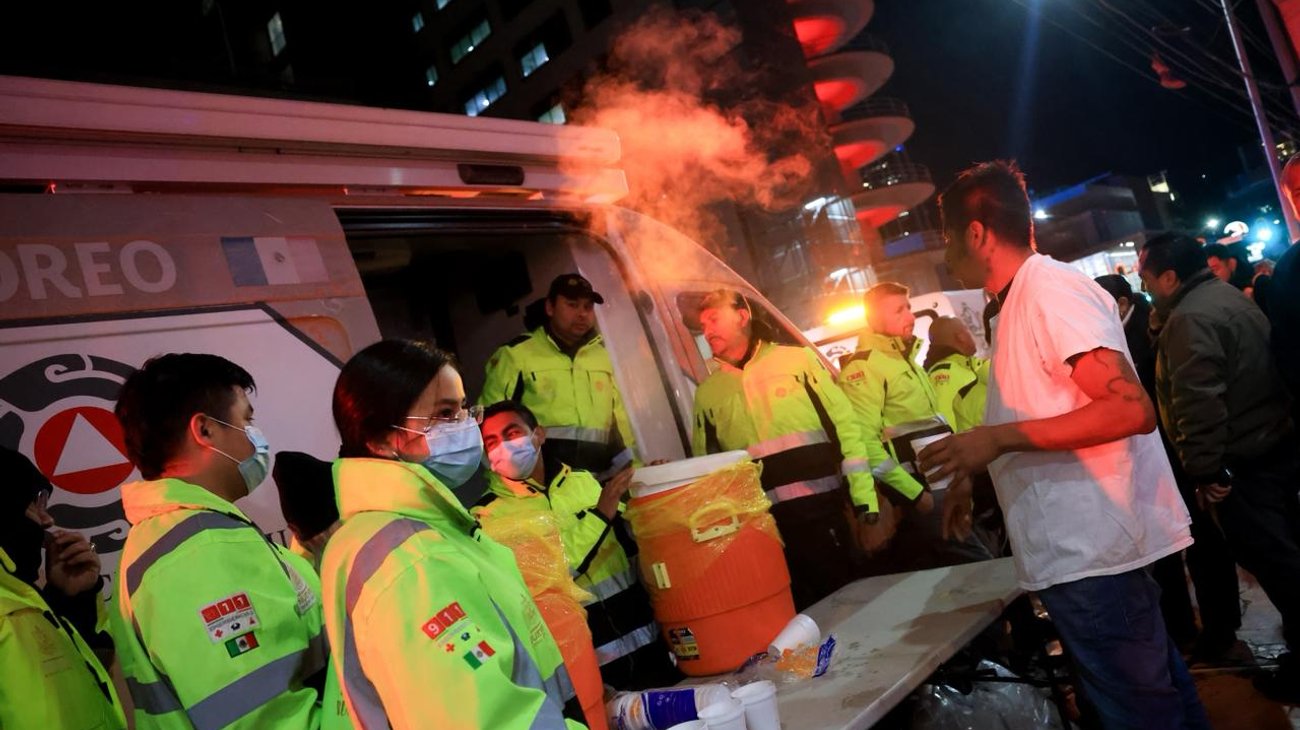 Ayuda Protección Civil NL a 500 personas ante intenso frío