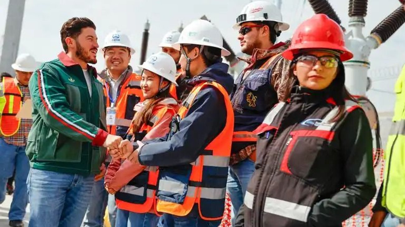 Supervisa gobernador estaciones con 90% de avance en L4 y L6