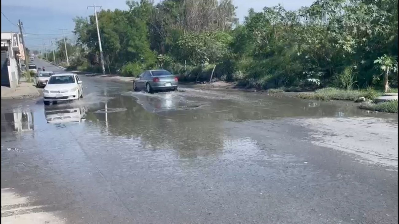 Persisten inundaciones con agua negra en norponiente de Reynosa