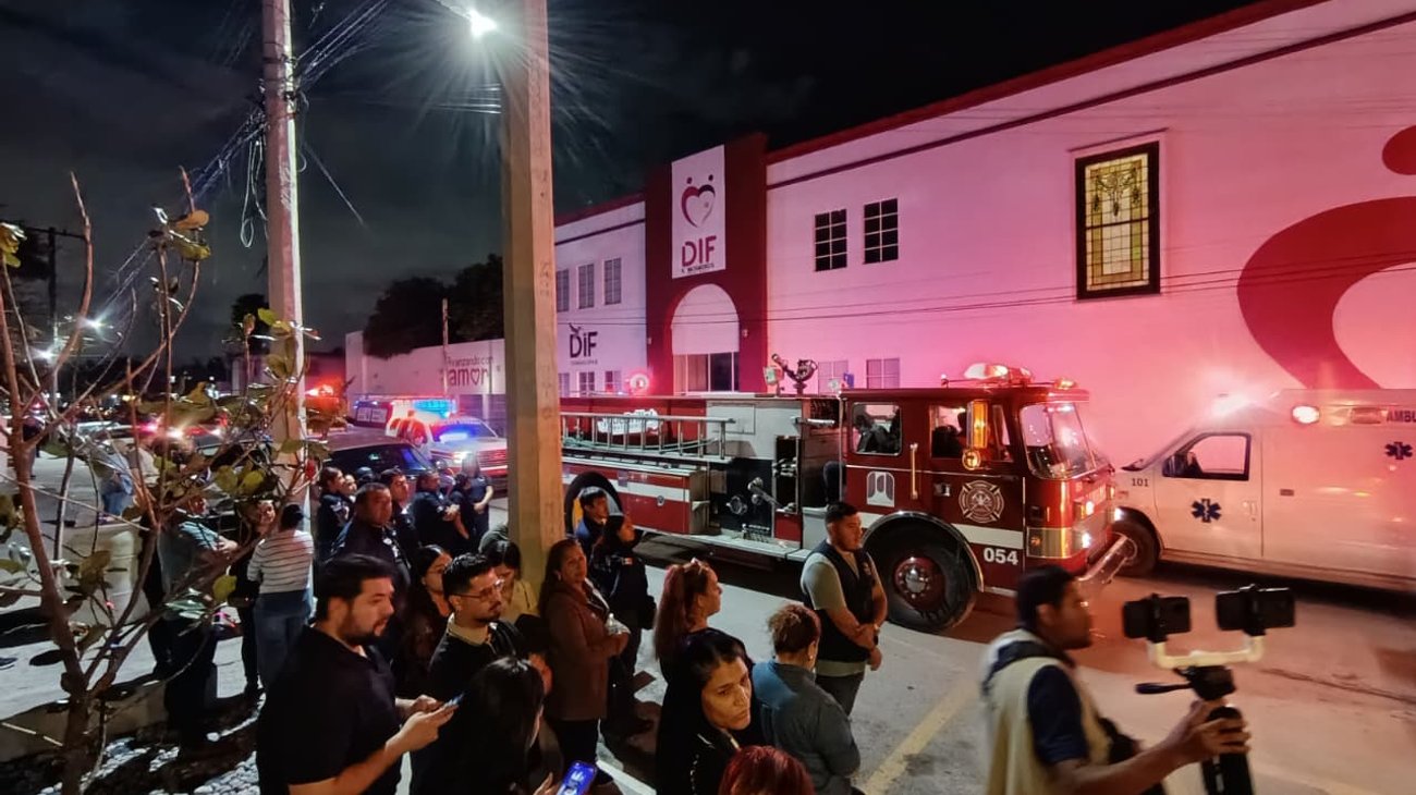 Realizan homenaje y despedida a bomberos que perdieron la vida 