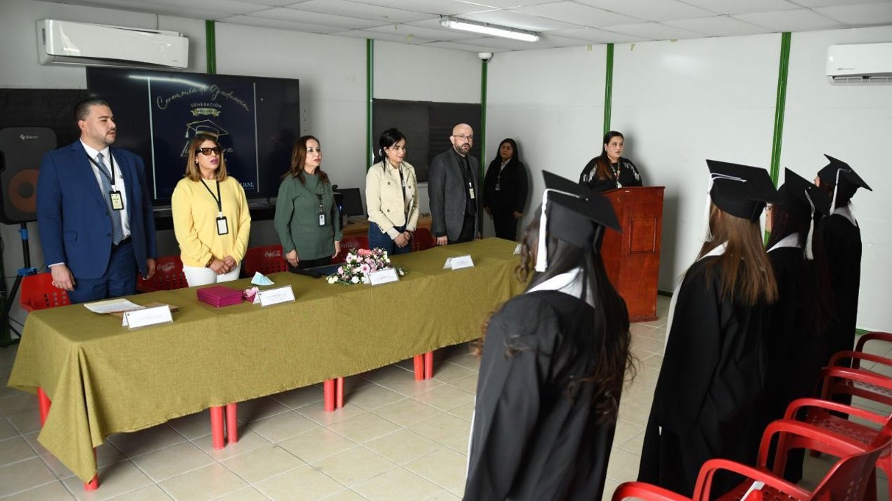 Concluyen primera generación de Derecho en CERESO Femenil