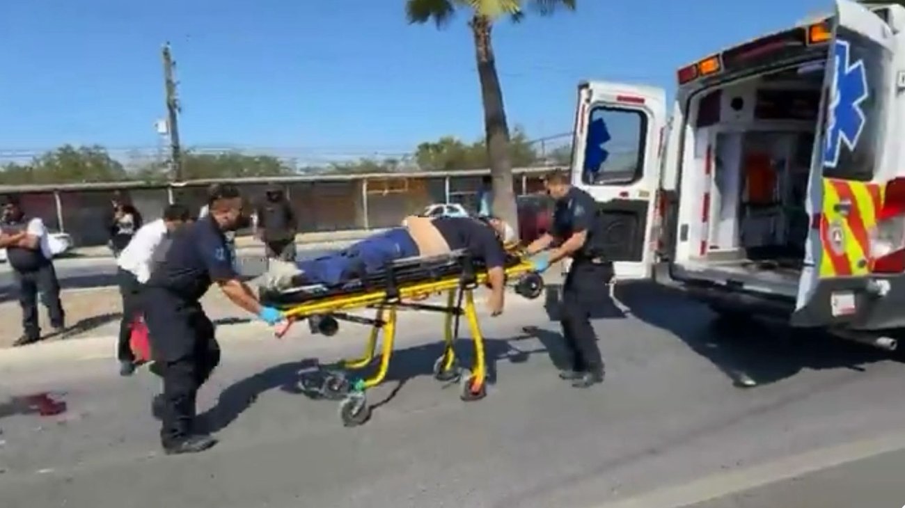 Hombre termina atropellado por no usar puente peatonal en Reynosa