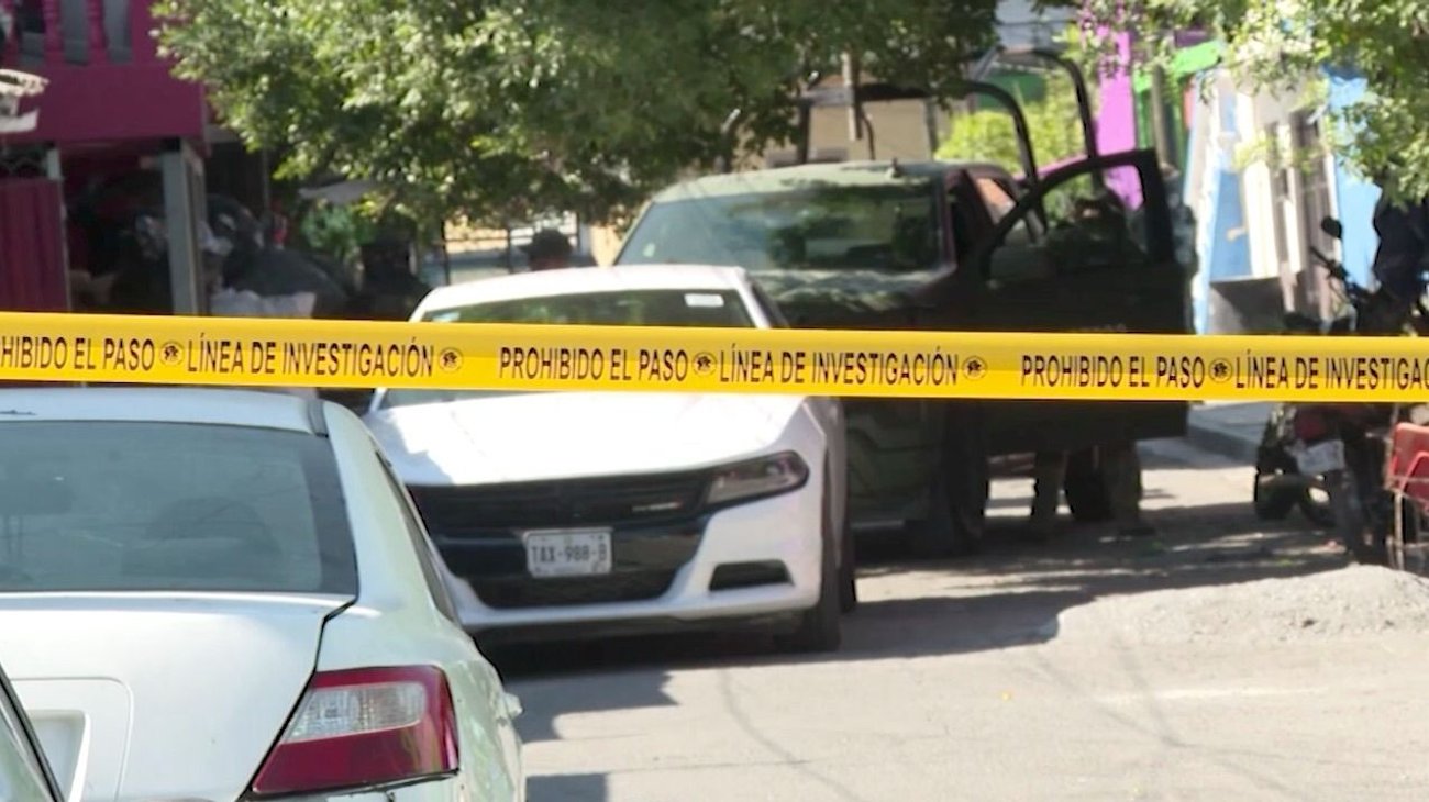 Catean casa ligada a presunto líder criminal en Santa Catarina