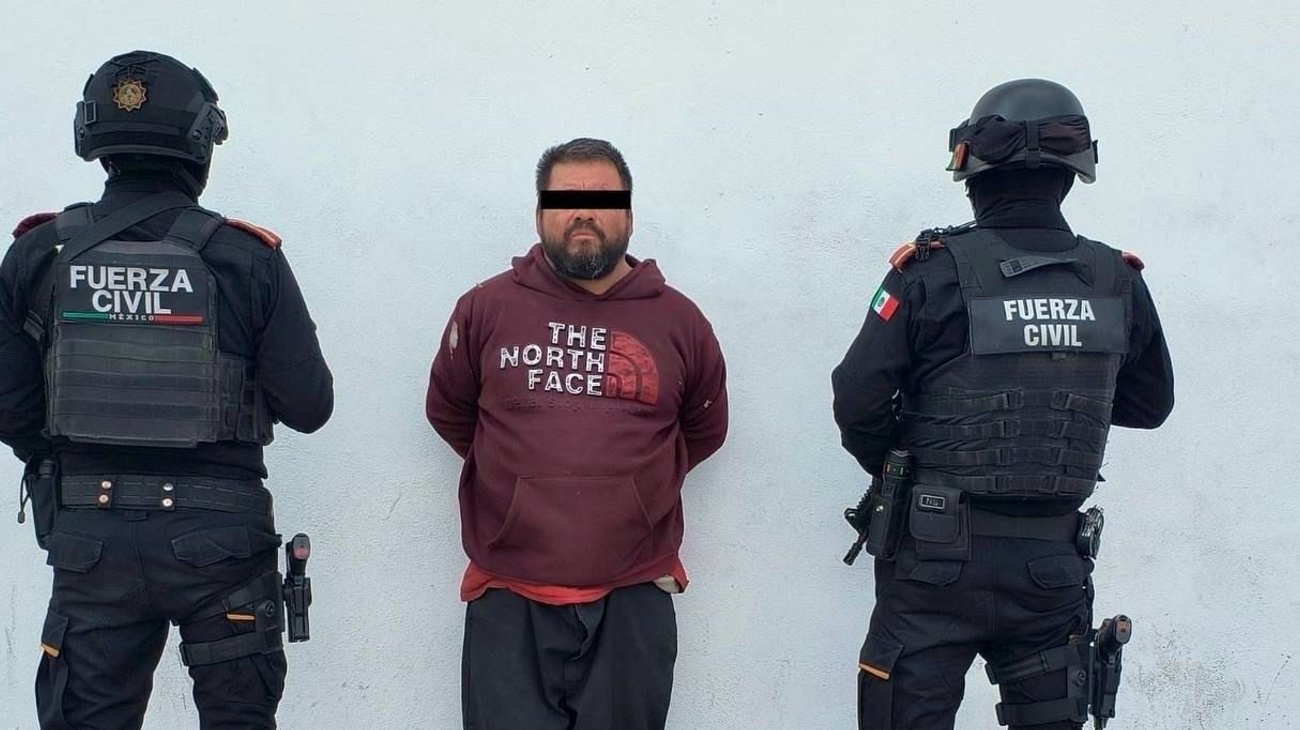 Detienen a hombre armado en reunión vecinal de Monterrey