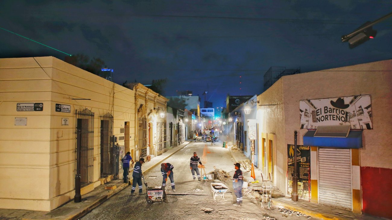 Rehabilita Monterrey pavimento en el Barrio Antiguo 