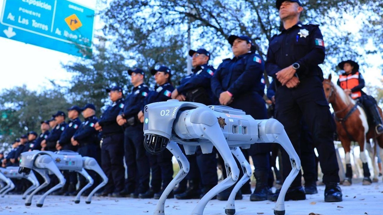Debutan los perros robot "K9-X" en el Estadio de Rayados 