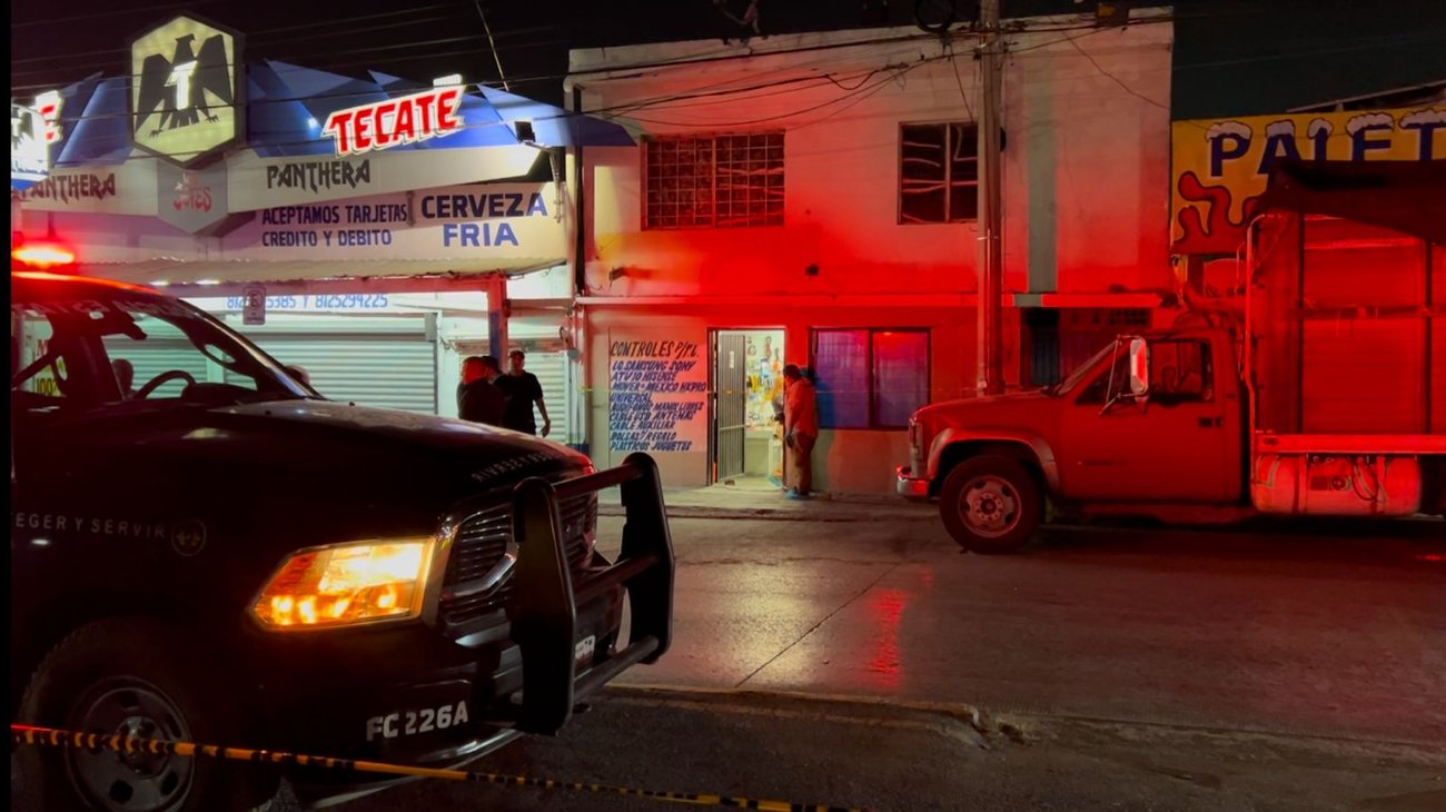 Muere hombre tras ataque a balazos dentro de negocio
