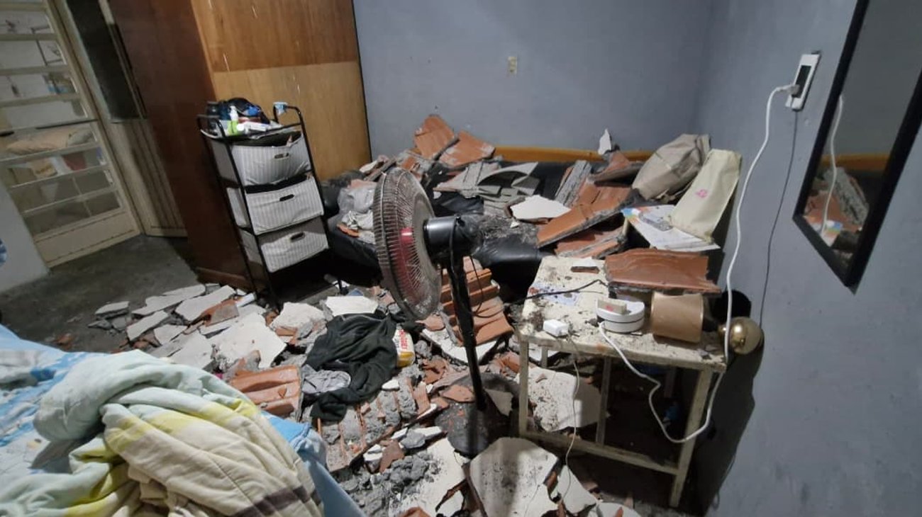 Se desprende techo y deja a mujer lesionada en vivienda