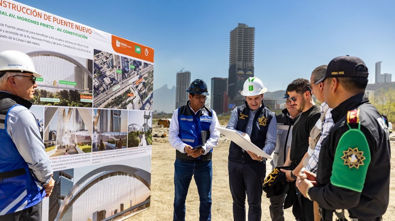 Supervisa Samuel obra de puente peatonal Torre Rise-Obispado