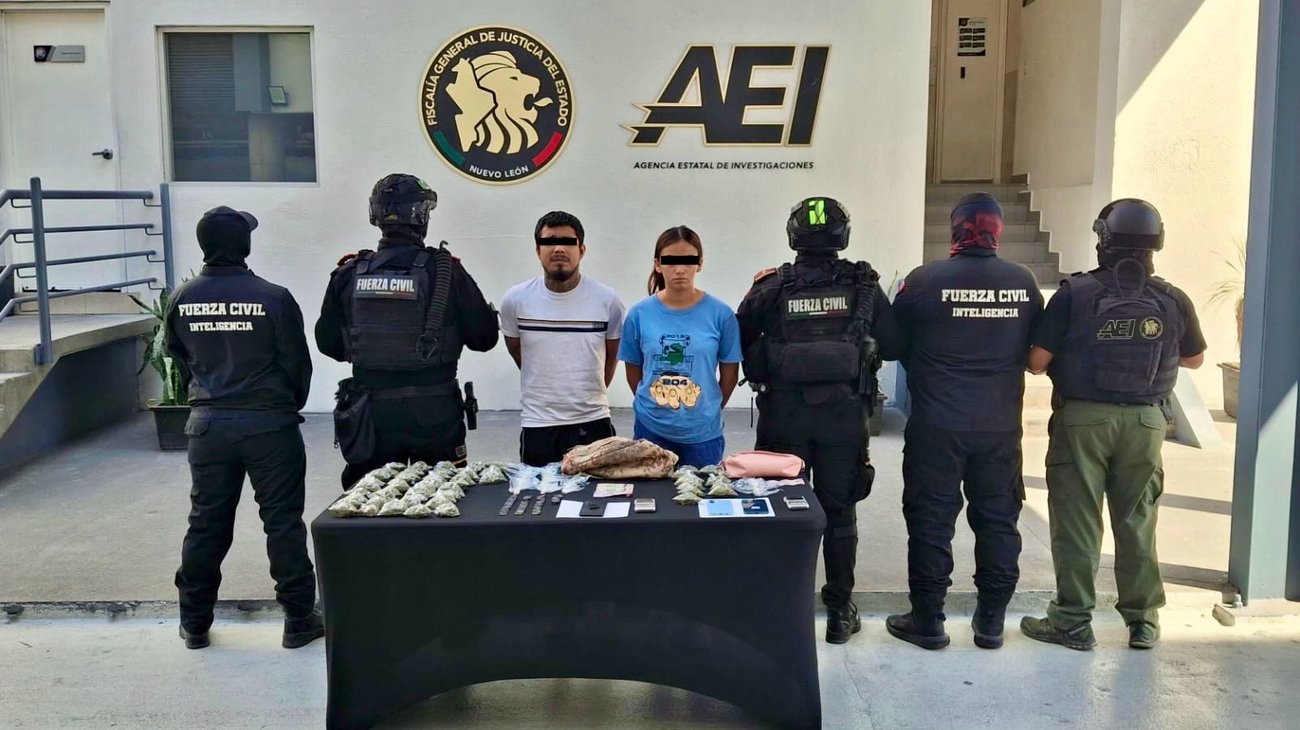 Aseguran a pareja con droga; él es investigado por homicidio