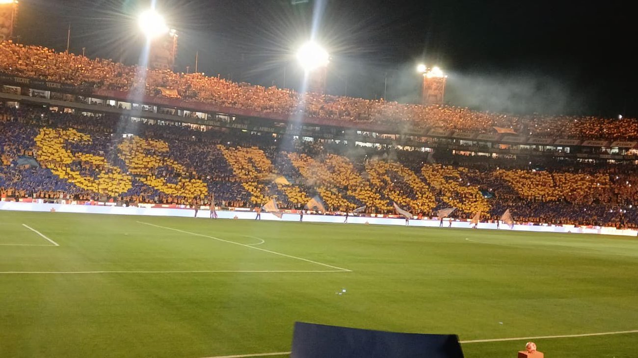 La afición ya vive el color del Clásico Regio 142