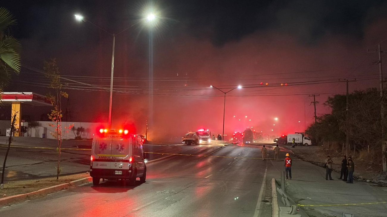 Incendio en tarimera provoca movilización en avenida Pablo Livas