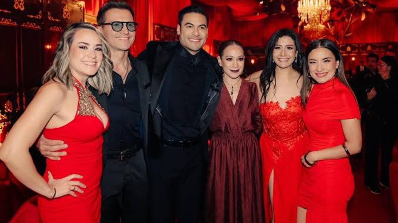 Carlos Rivera celebra 40 años con lujosa fiesta