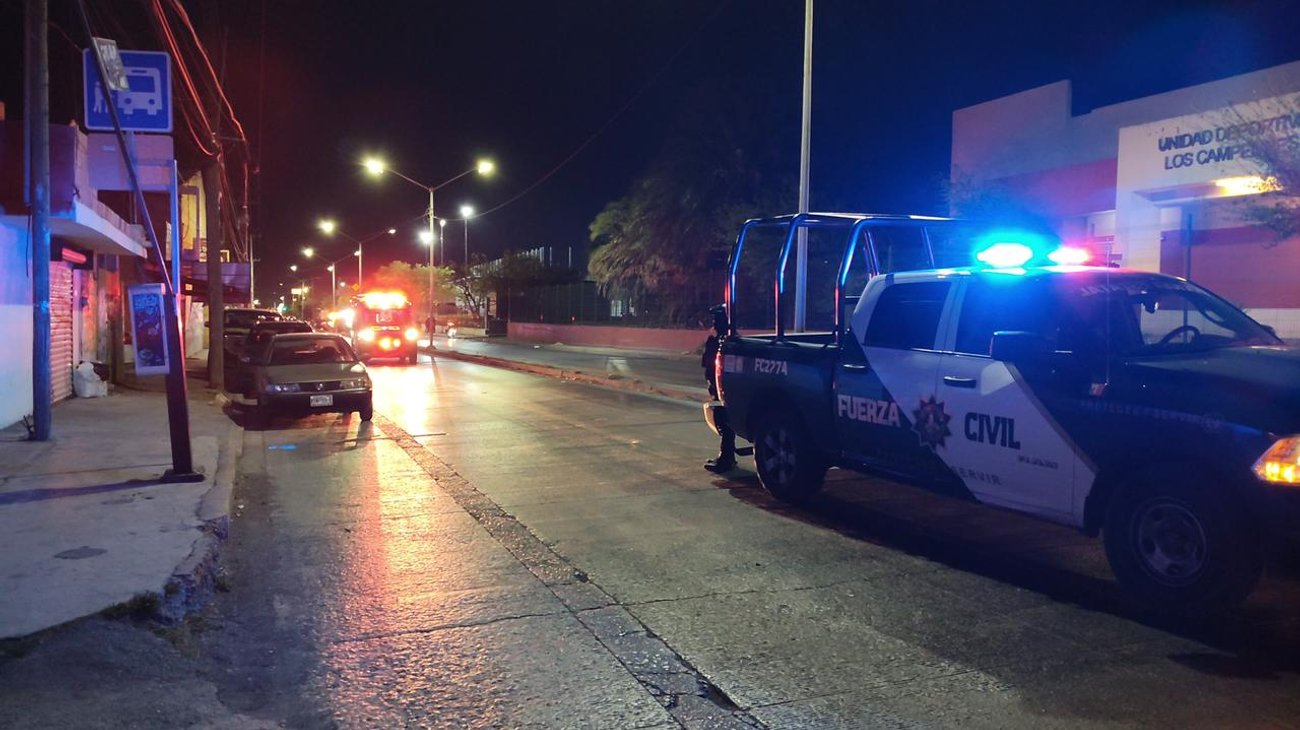 Balean a mujer en la colonia Croc; la trasladan a un hospital