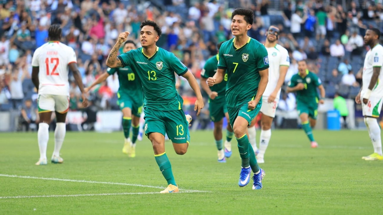 Bolivia vence a Surinam y va por el boleto mundialista ante Irak
