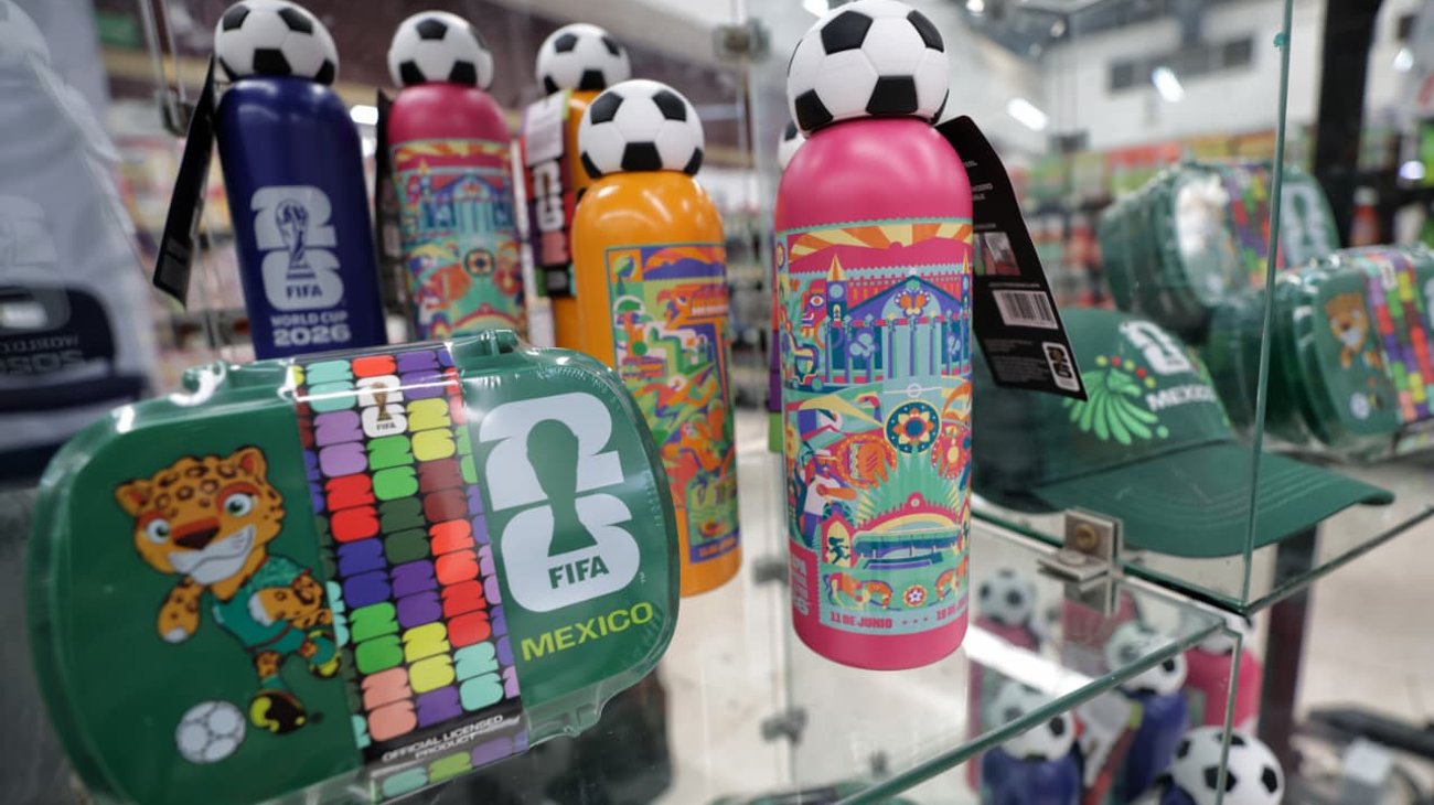 ¡Toma mi dinero! SuperISSSTE crea mercancía accesible del Mundial