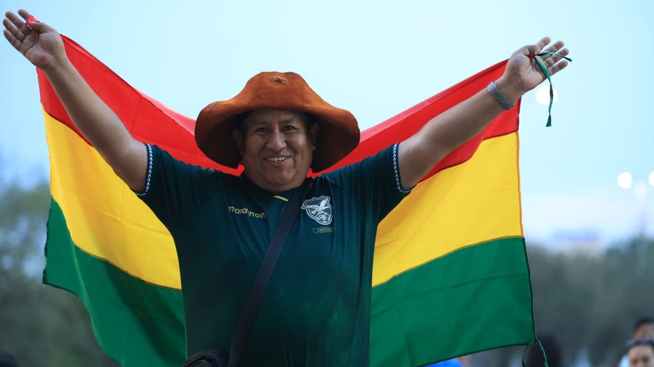 Aficionados de Irak y Bolivia ya juegan el Repechaje