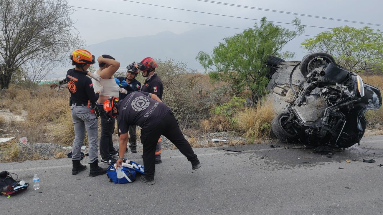 Volcadura sobre autopista a Saltillo deja un lesionado