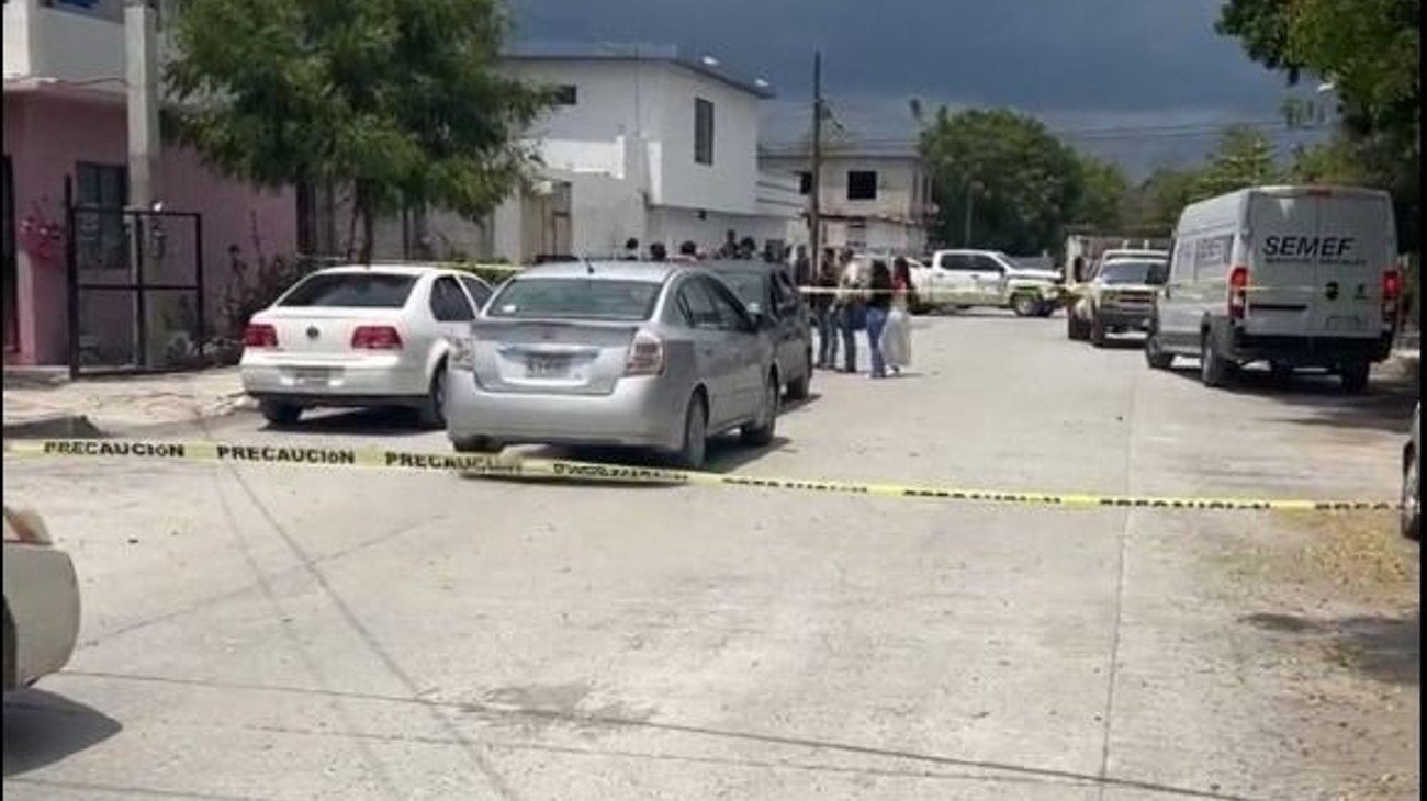 Fallece albañil electrocutado al caer de vivienda