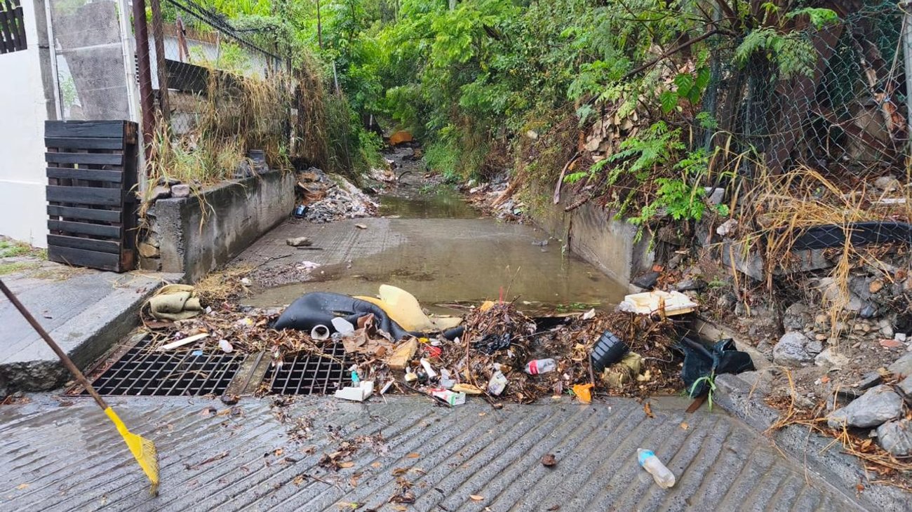 Retiran 12 toneladas de basura de alcantarillas en Guadalupe