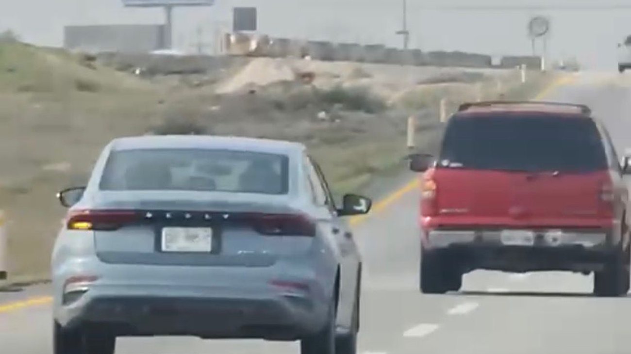 Video revela violento asalto en carretera del norte de México
