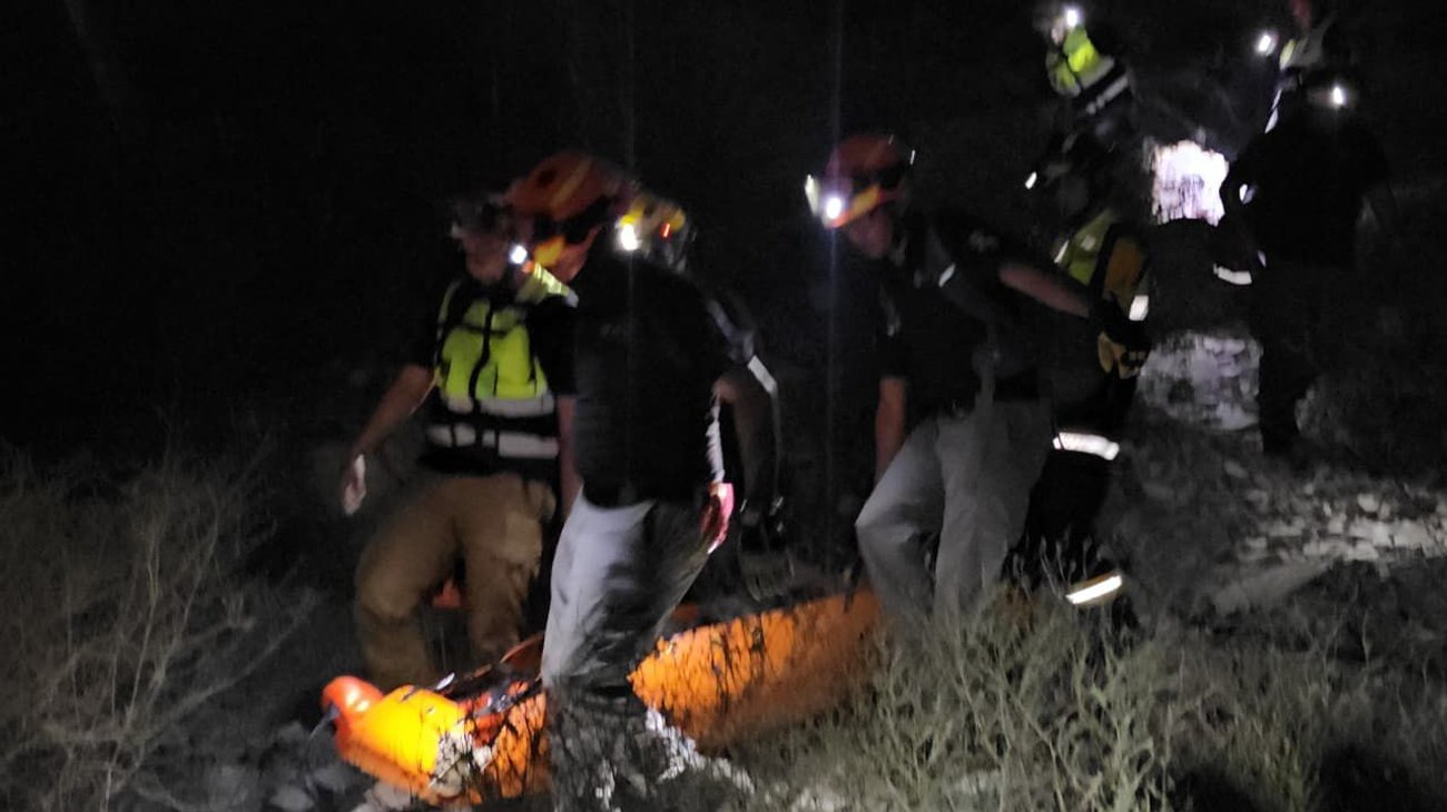 Rescatan a mujer lesionada durante la madrugada en La Huasteca