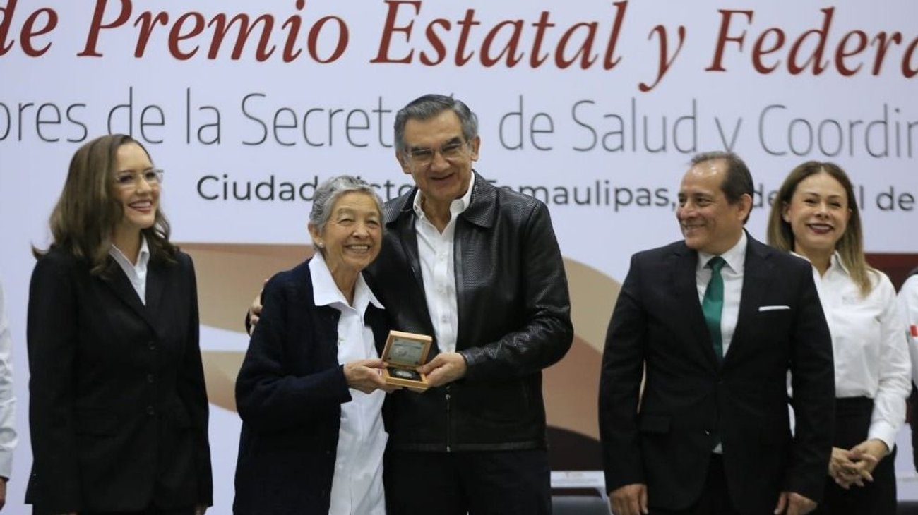 Reconocen trayectoria de personal médico en Tamaulipas