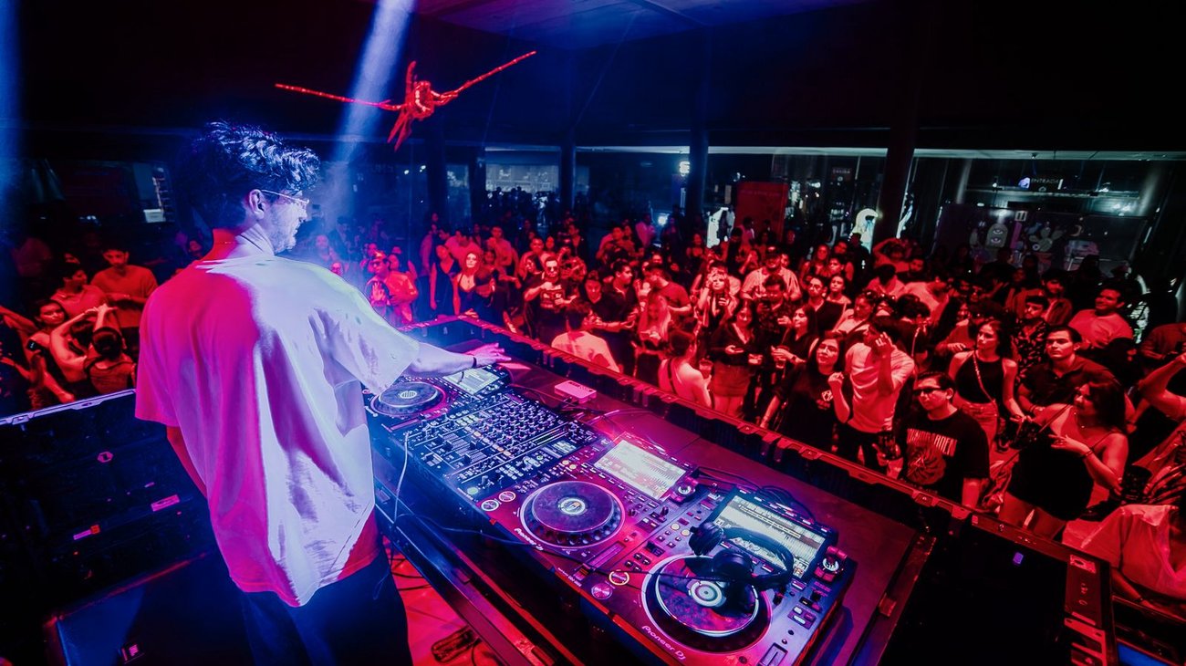 MUDE After Dark apuesta por música, arte y recorridos nocturnos