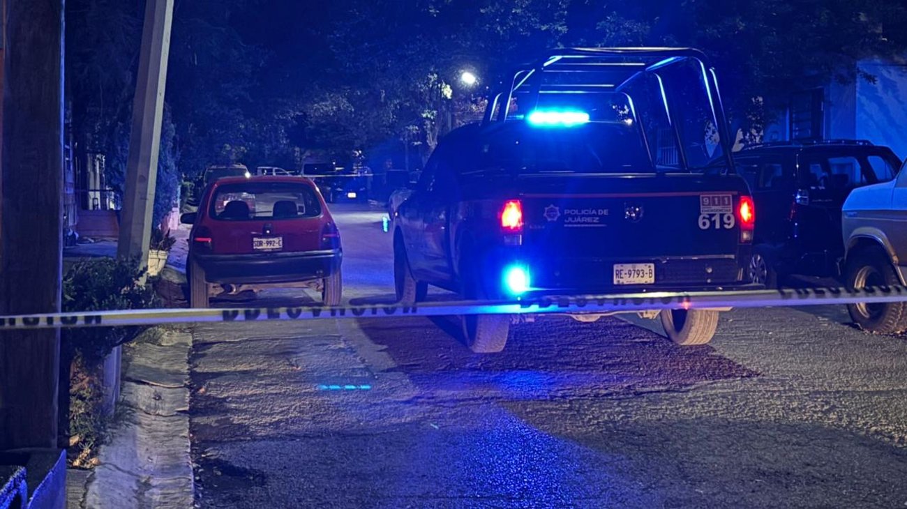 Dejan grave a joven tras ataque armado en Juárez