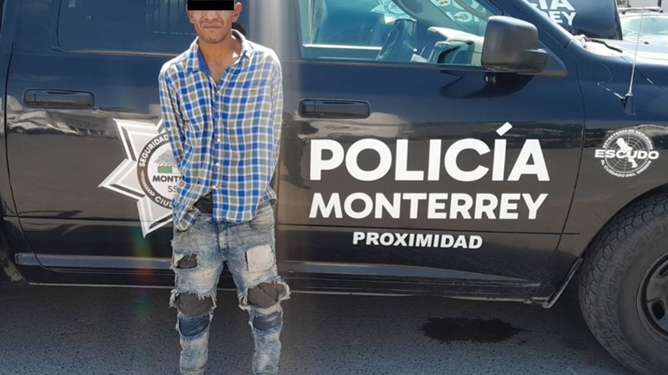 Detienen a presunto acosador afuera de primaria en Monterrey