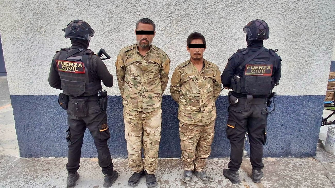 Capturan a cuatro con equipo táctico en Salinas Victoria