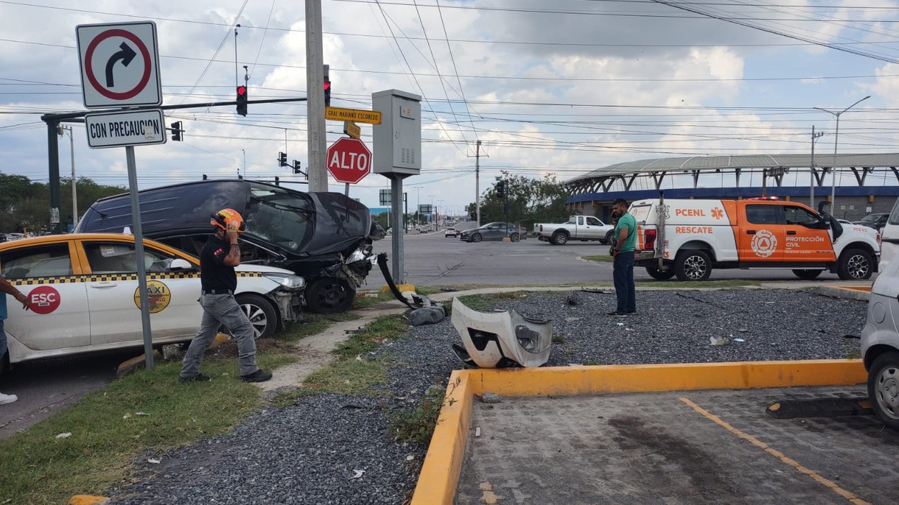 Choque en Escobedo deja como saldo a dos personas lesionadas