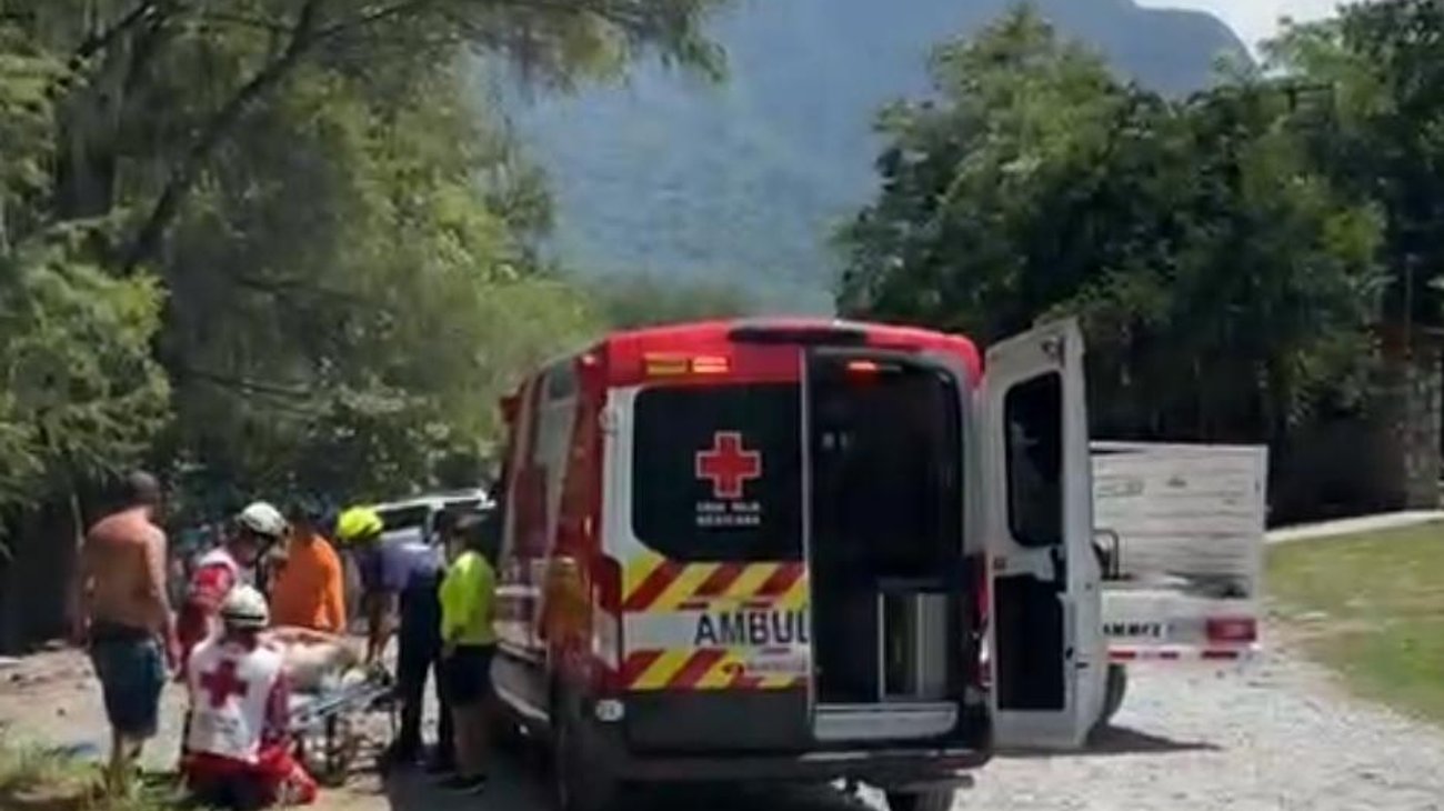 Mujer y bebé resultan lesionadas tras accidente en Allende