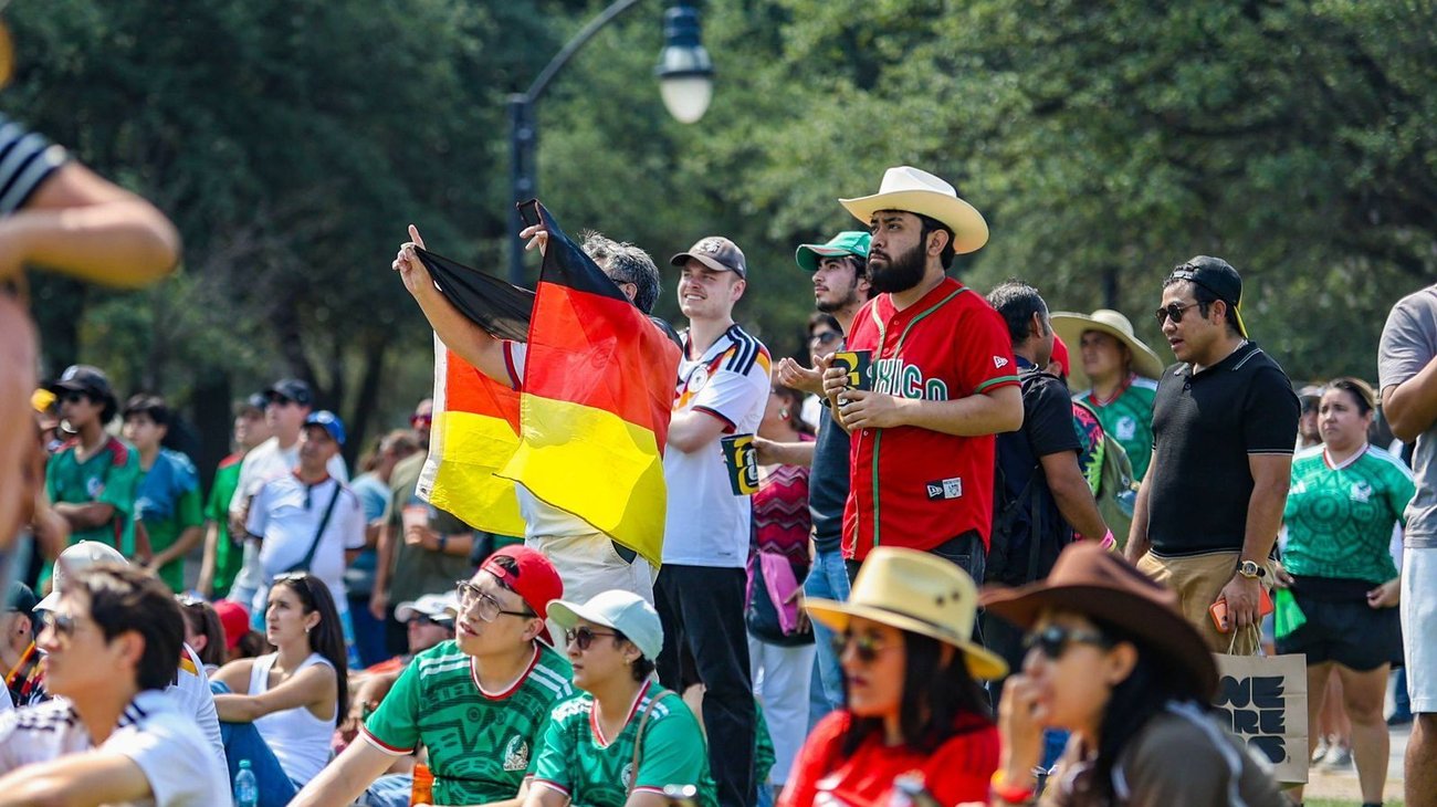 Viven victoria de Ecuador ante Alemania desde Fundidora